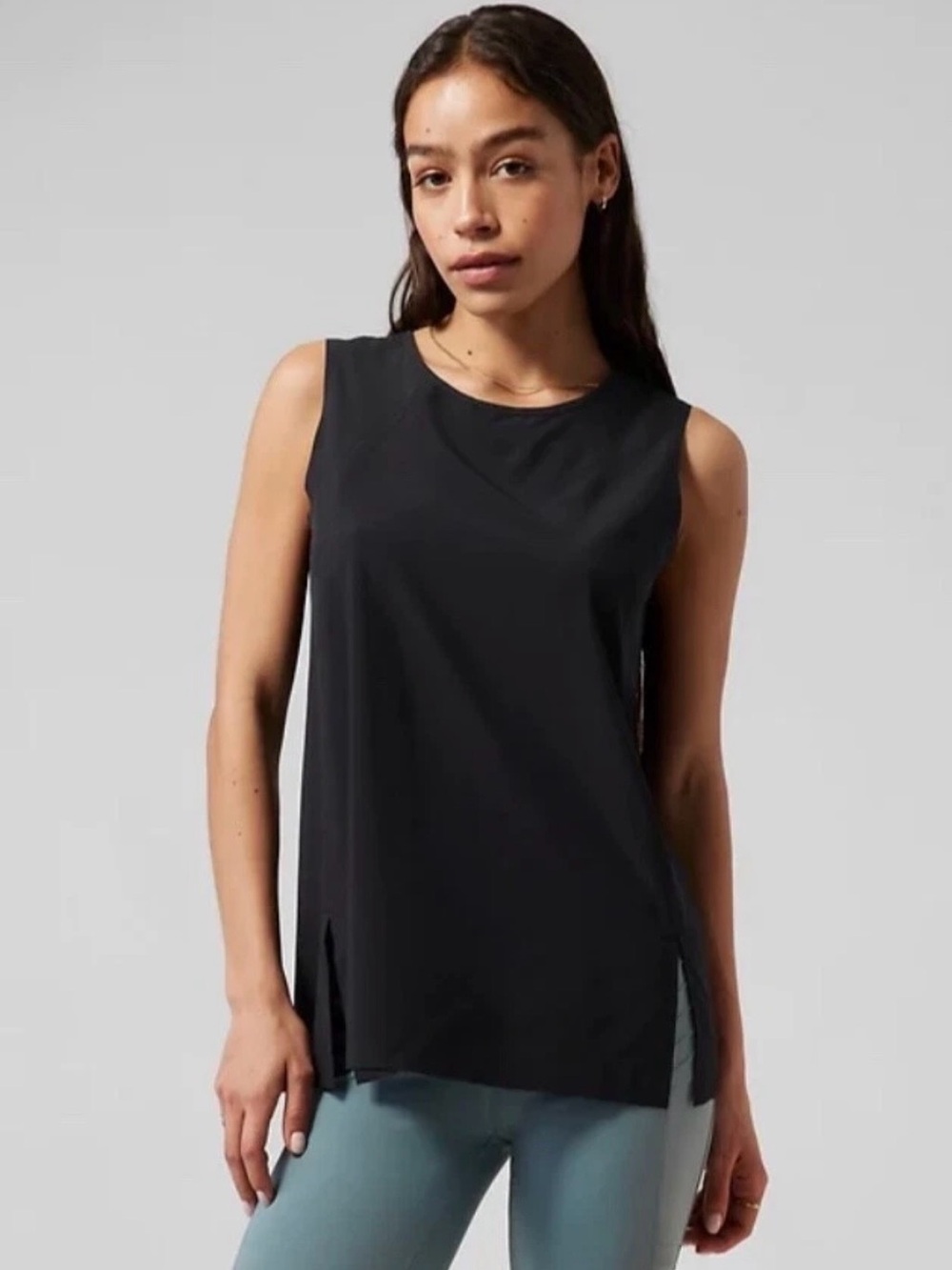 Athleta Zephyr refined minimalist Women’s Black Sleeveless Split-Hem Tank Top M